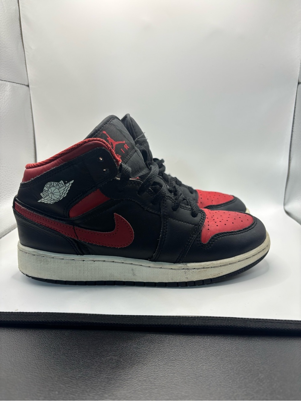 Jordan Kids Mid-Top Sneakers in Black and Red